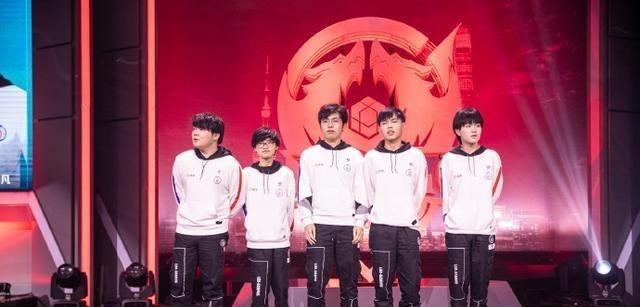 到无比自豪