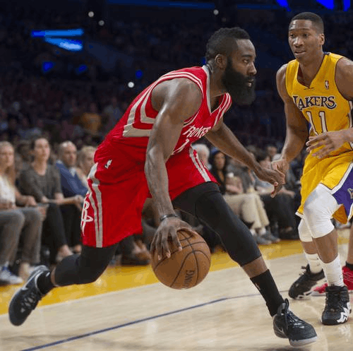 尤其在进攻 尤其在进攻